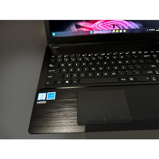 Laptop Asus Pro 6-Gen Core i3 DDR4-8GB SSD Czytnik linii Win11Pro 4H Notebook
